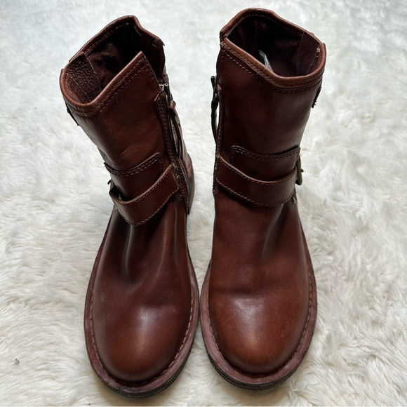 UGG Fabrizia Short Moto Boots Brown Size 5 - Picture 1 of 16